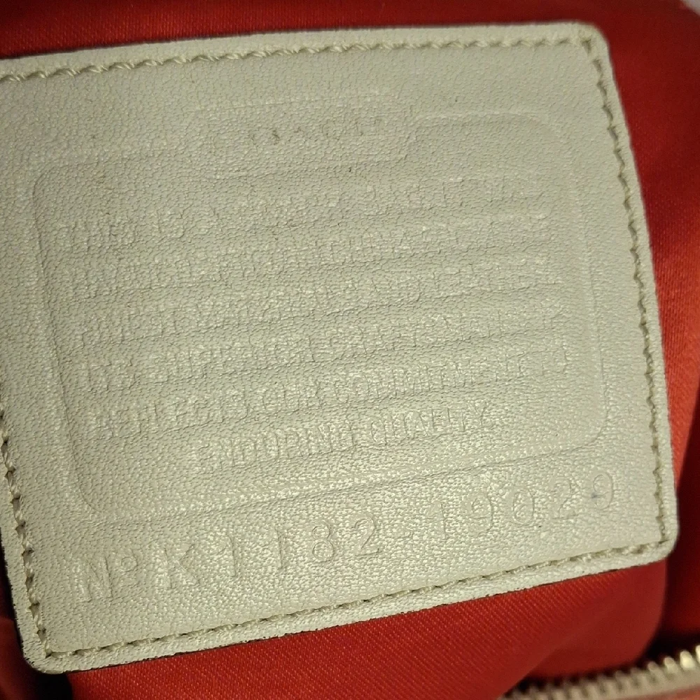 COACH PEACE POPPY RARE XL Canvas Floral Print Tote Bag in Coral and Cream - Picture 7 of 7